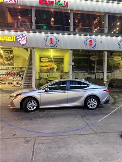 تۆیۆتا کامری